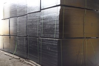 黑面建筑覆膜板選黑豹建筑模板