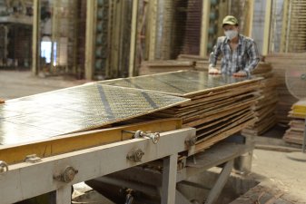 南寧36尺覆膜板源頭廠(chǎng)家直供