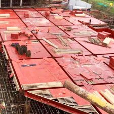 這樣做!建筑工地用的模板使用次數更多